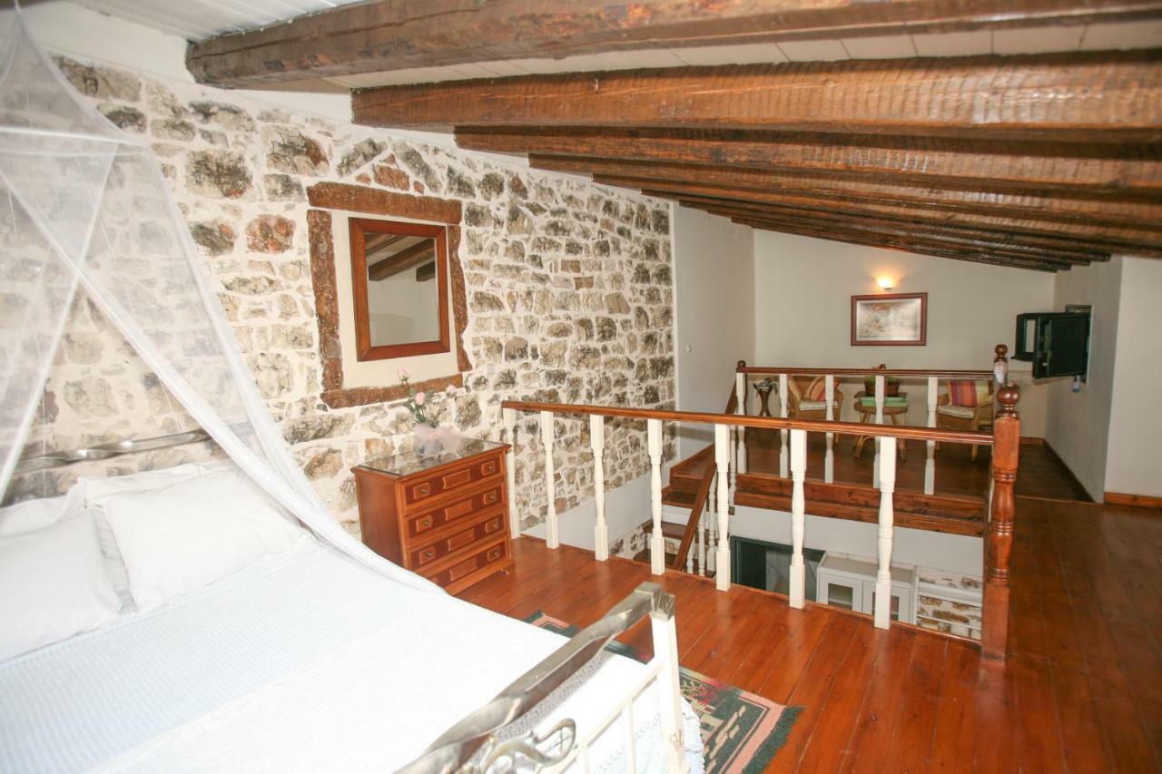 Christina'S Stone Cottage Kassiopi Eksteriør billede